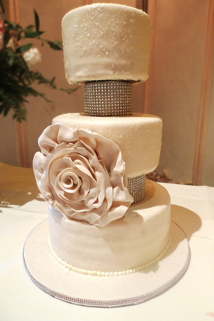 Willow Cakes & Pastries 3-Tier White on white wedding cake