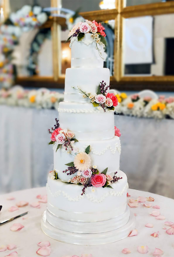 Willow Cakes & Pastries 5-Tier Wedding Cake with fine detail