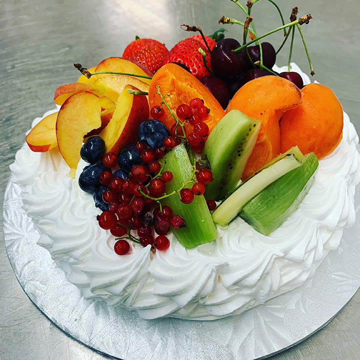 Large Meringue with Fresh Fruit